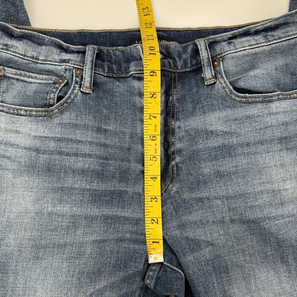 Lucky Brand 410 Athletic Straight Jeans Men's 32x32 Distressed‎ Stretch Denim